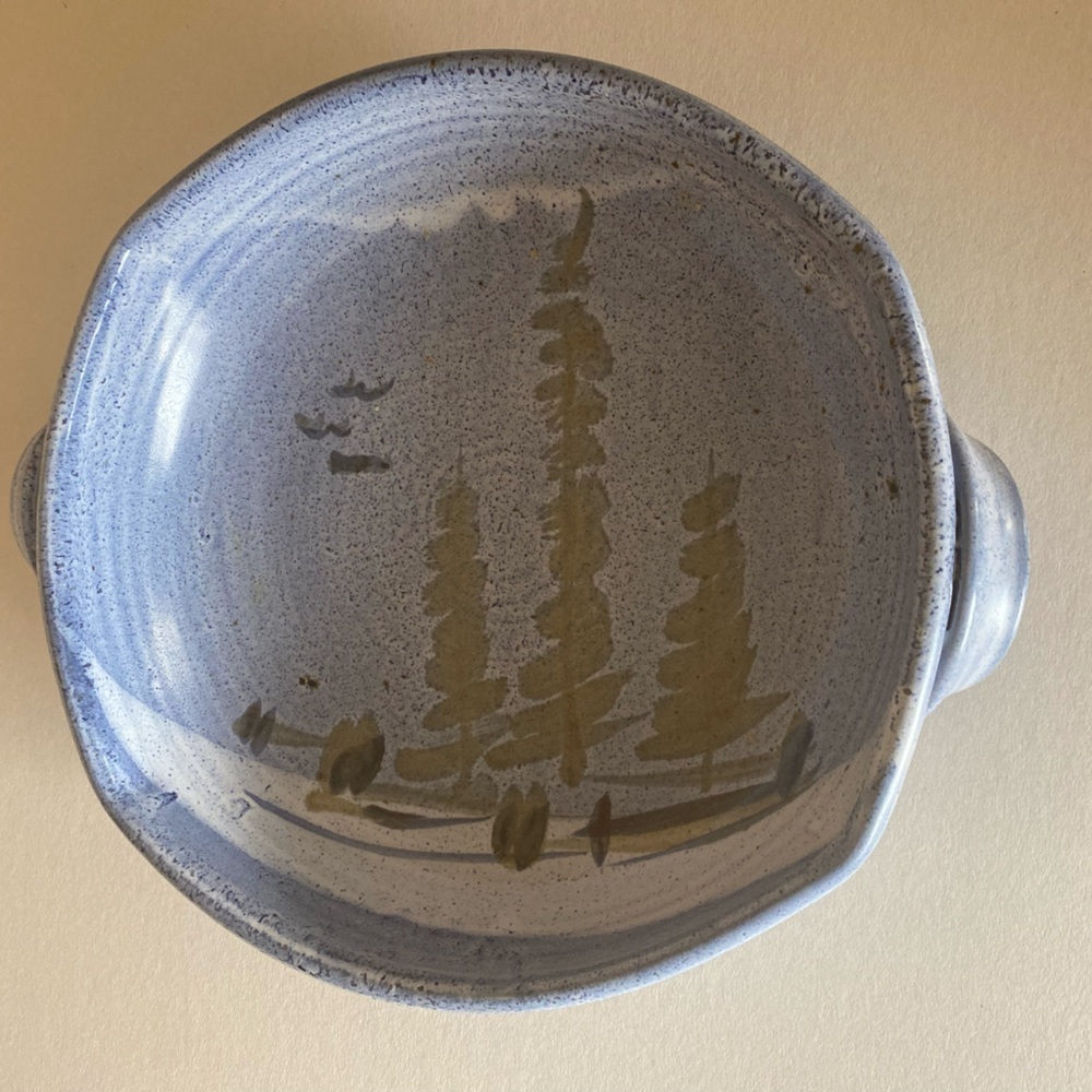 Handmade large Large ceramic bowl
Blue and white colors